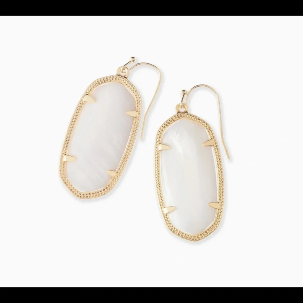 Kendra Scott Elle Gold Drop Earrings in White Pearl - Picture 2 of 2